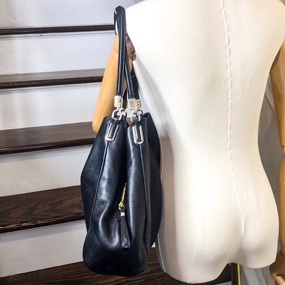 COACH Madison Phoebe Black Tumbled Leather Shoulder Bag Navy Lined 3-Sections - Picture 3 of 17